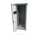 Gabinete de piso para exterior ip65 42ru, 2.00 alto x 0.60 ancho x 0.80 profundidad metros, acero laminado epoxica gris especial para exteriores con procesamiento sellado desoxidante y fosfatizado al horno, protección ip65 contra polvo y agua.