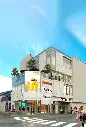Alquila un local de 240 m² (184 m² útiles) en el 2.º piso con fachada panorámica a la Plaza de Armas Santo Tomás, baños equipados y acabados modernos. 